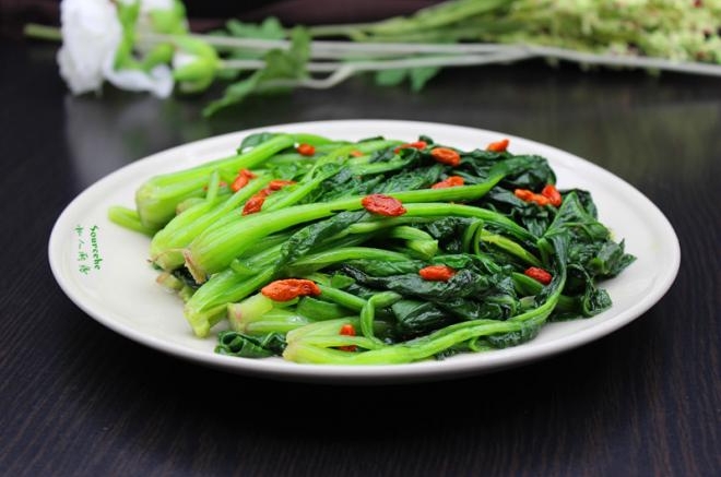 枸杞炒菠菜