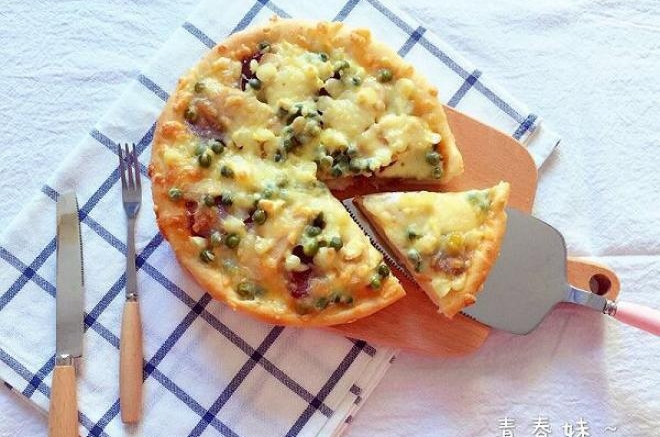 香肠火腿披萨