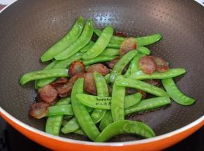 放盐炒均即可。