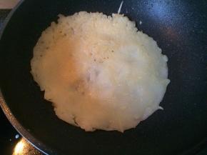 表面凝固后翻面