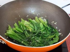 放盐炒均即可。