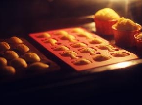 使用ukoeo烤箱内温度180度15分钟，根据自己的烤箱可调整。