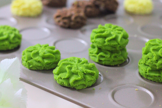 烤箱上下火预热10分钟，130度25~30分钟