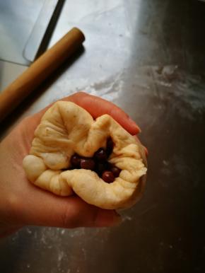 像包包子一样拢起