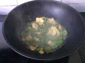 加入适量水，煮沸即可