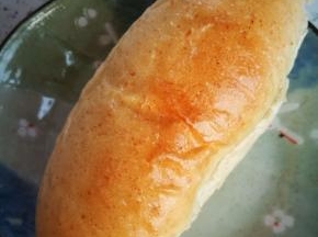 嘿嘿，可以放入汉堡模具里，样子更漂亮，烤的过程注意观察，要盖锡纸