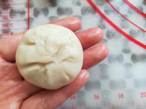 像包包子一样把油酥包起来