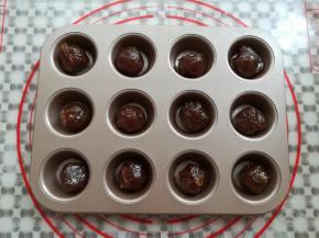 把苹果馅按照每个14克平均分成12个