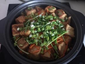 最后撒上葱花焖1分钟