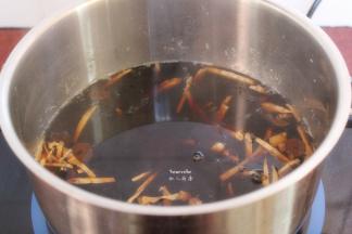 煮好之后焖3分钟，开盖即可；