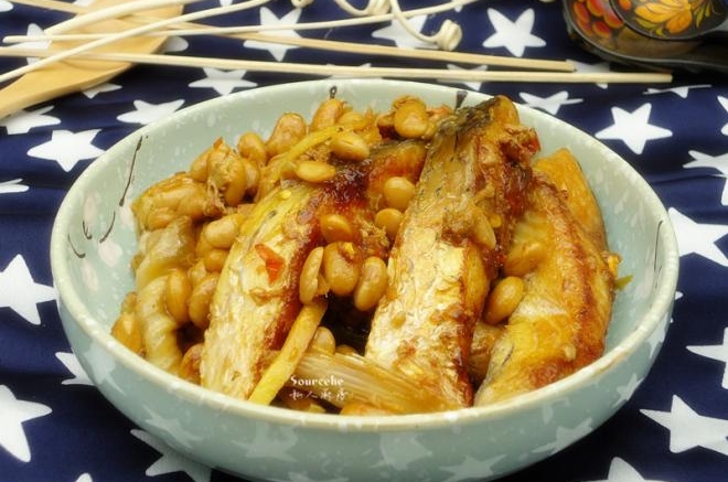 腊八豆焖鱼