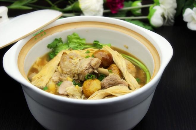 腐竹煲鸡