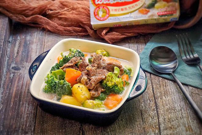 杂蔬牛肉奶炖