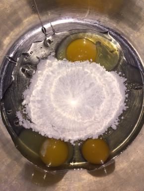 加入所有细砂糖