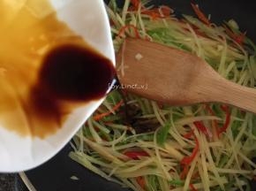 .加入适量的生抽