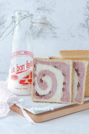 出炉后立刻脱模，放凉