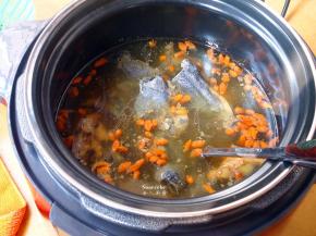 煲好后，放盐拌均即可；