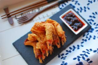 吃的时候，蘸酱料即可。