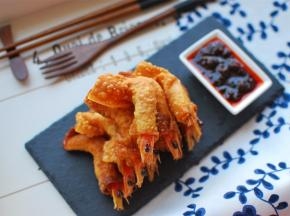 吃的时候，蘸酱料即可。