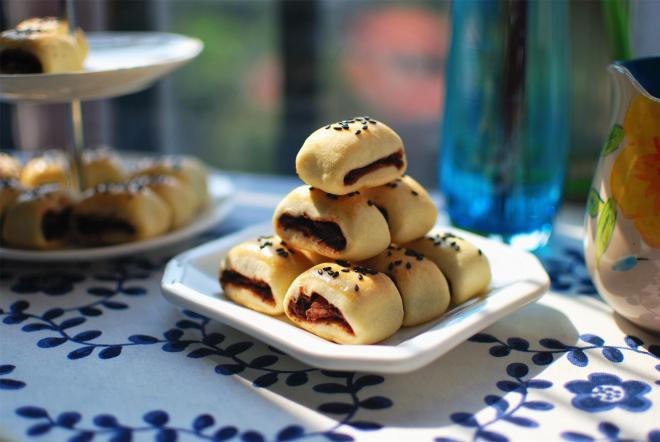 莲子红豆一口酥