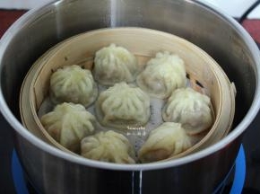 蒸好包子关火后3分钟开盖即可。