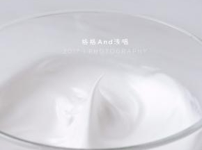 . 蛋白打发至小弯勾