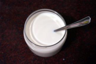 按同一方向轻轻搅拌均匀。