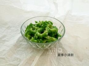 拌匀，撒上白芝麻即可