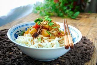 普普通通一碗面，暖胃、暖心。