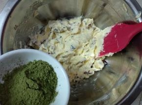 加入抹茶粉。