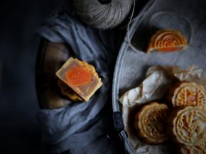 一整个的蛋黄，吃起来倍儿爽！