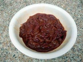 加入料酒，盐，酱油抓匀腌制30分钟。