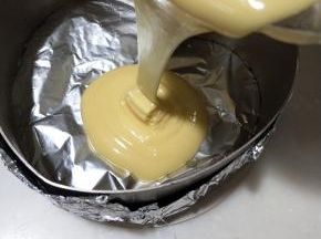 倒入原味面糊
