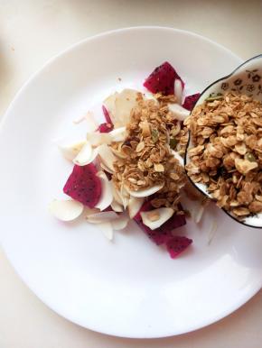 在放上燕麦果干