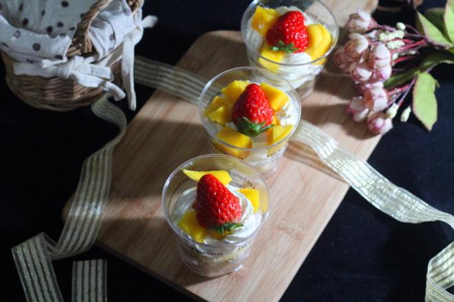 千层水果奶油杯