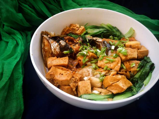 红烧鱼头炖豆腐