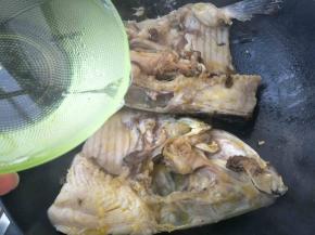 加一碗热开始，没过鱼头