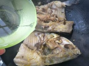 加一碗热开始，没过鱼头