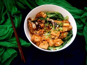 出锅之后撒上葱花即可。