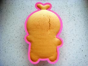 出炉不用倒扣，待晾凉后轻按几下即可脱模。