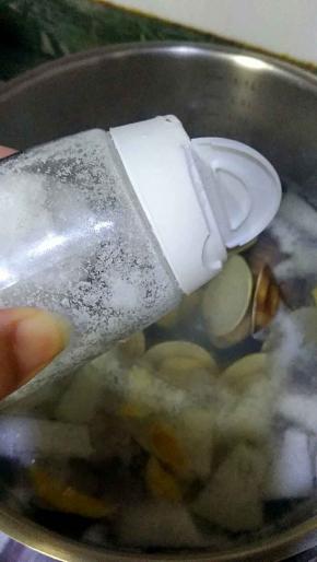 青娥都煮开了，放盐