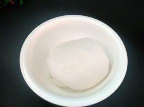 等到不烫手后揉成团。
