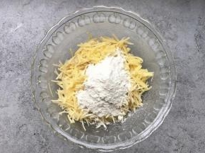 加入45g面粉