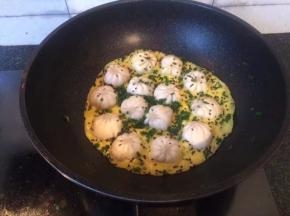 全部凝固熟透，撒上香葱开吃