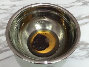 加入巧克力浆和1g盐再次冲分搅匀