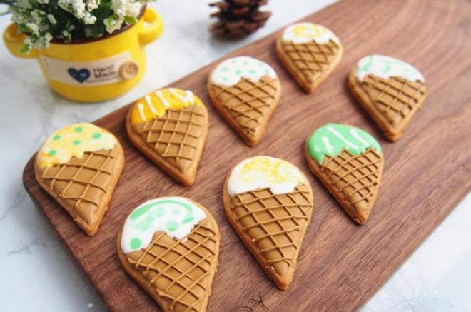 冰淇淋糖霜饼干