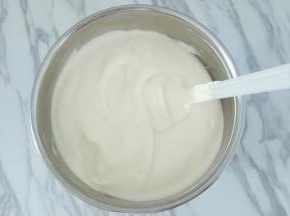 充分混合均匀的蛋糕糊