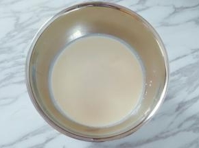 加入盐和白砂糖