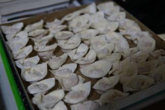 依次做完所有的馄饨即可