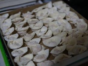 依次做完所有的馄饨即可